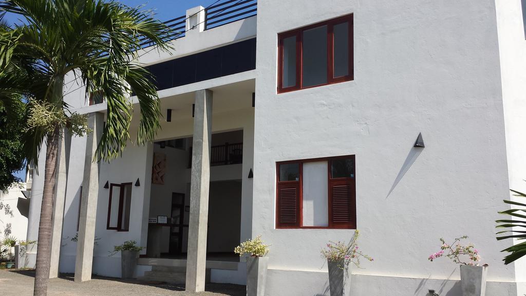 נגומבו Ceylonica Beach Hotel מראה חיצוני תמונה