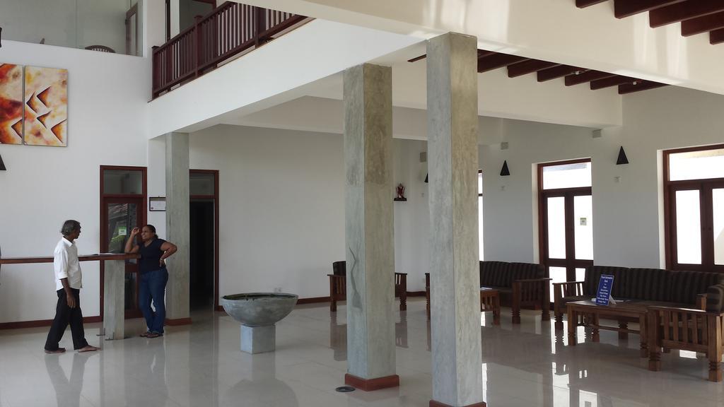 נגומבו Ceylonica Beach Hotel מראה חיצוני תמונה